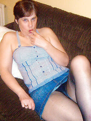 free pics be fitting of old women in the air pantyhose