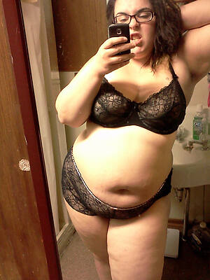 free hd mere mature unreserved selfshot