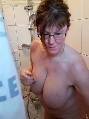 free hd mature become man shower