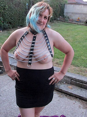 free mature sluts mature quarters pics