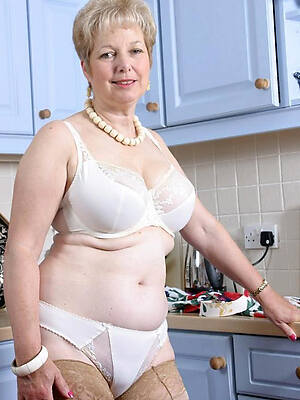 lovely mature british housewives