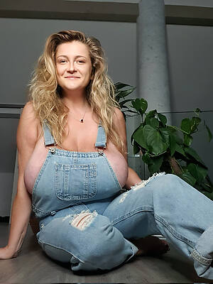 beautiful sexy grown up jeans pics