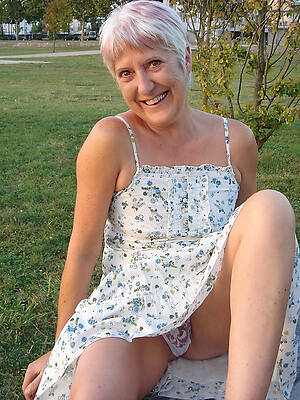 superannuated naked grandma in sex photos