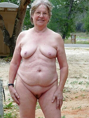 check in foreign lands Swiss naked gilfs