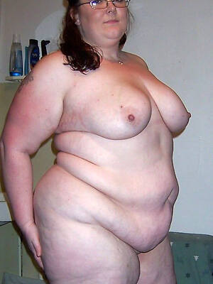 fat old mature flaunts her tits