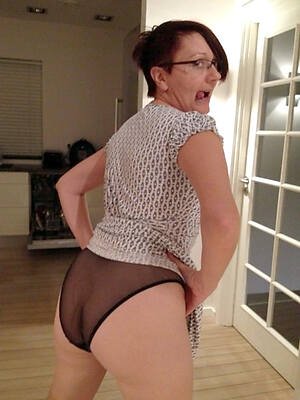 mature milf in panties rifleman