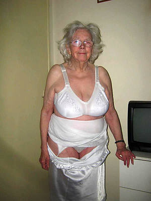 hot off colour grandma dirty sex pics