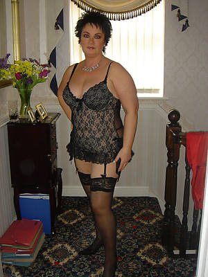 slutty mature stocking pictures