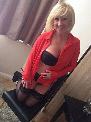 uk mature moms pics