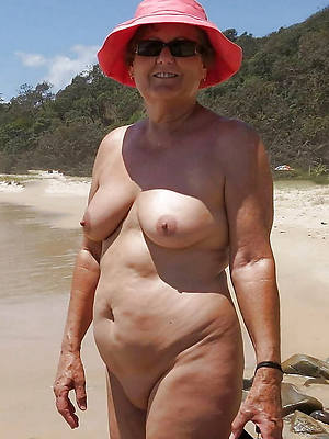 free pics of mature on nude beach